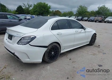 2015 Mercedes-Benz C 300 Sport 4Matic из США, поврежденный, VIN 55SWF4KB1FU016506